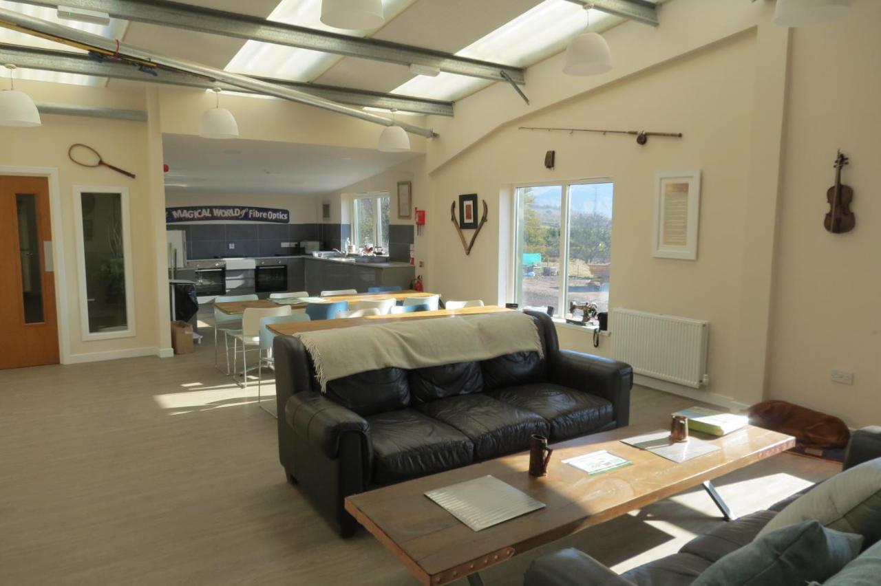 The Attic At Edenmill Hostel Blanefield Екстериор снимка